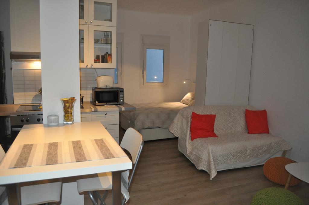 Apartament Ronda De Segovia Madryt Zewnętrze zdjęcie