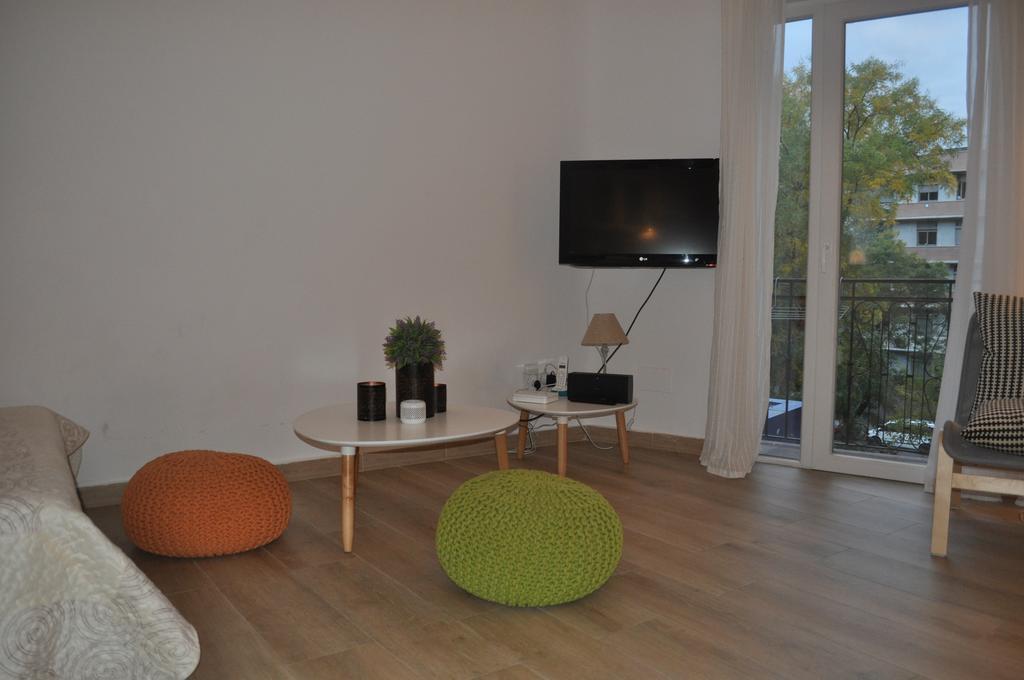 Apartament Ronda De Segovia Madryt Zewnętrze zdjęcie