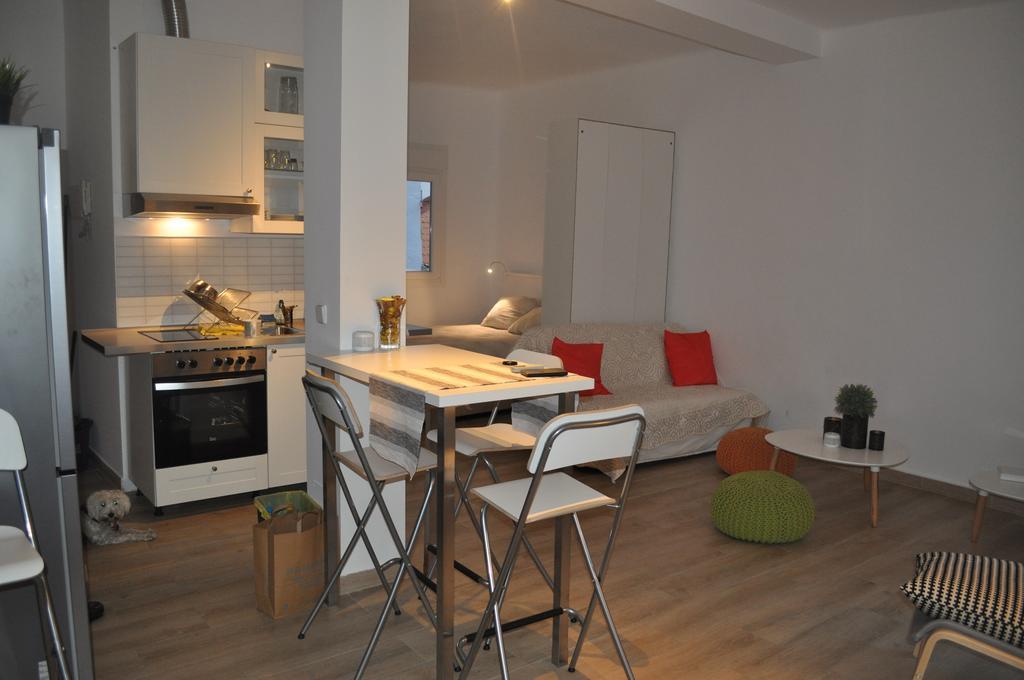 Apartament Ronda De Segovia Madryt Zewnętrze zdjęcie